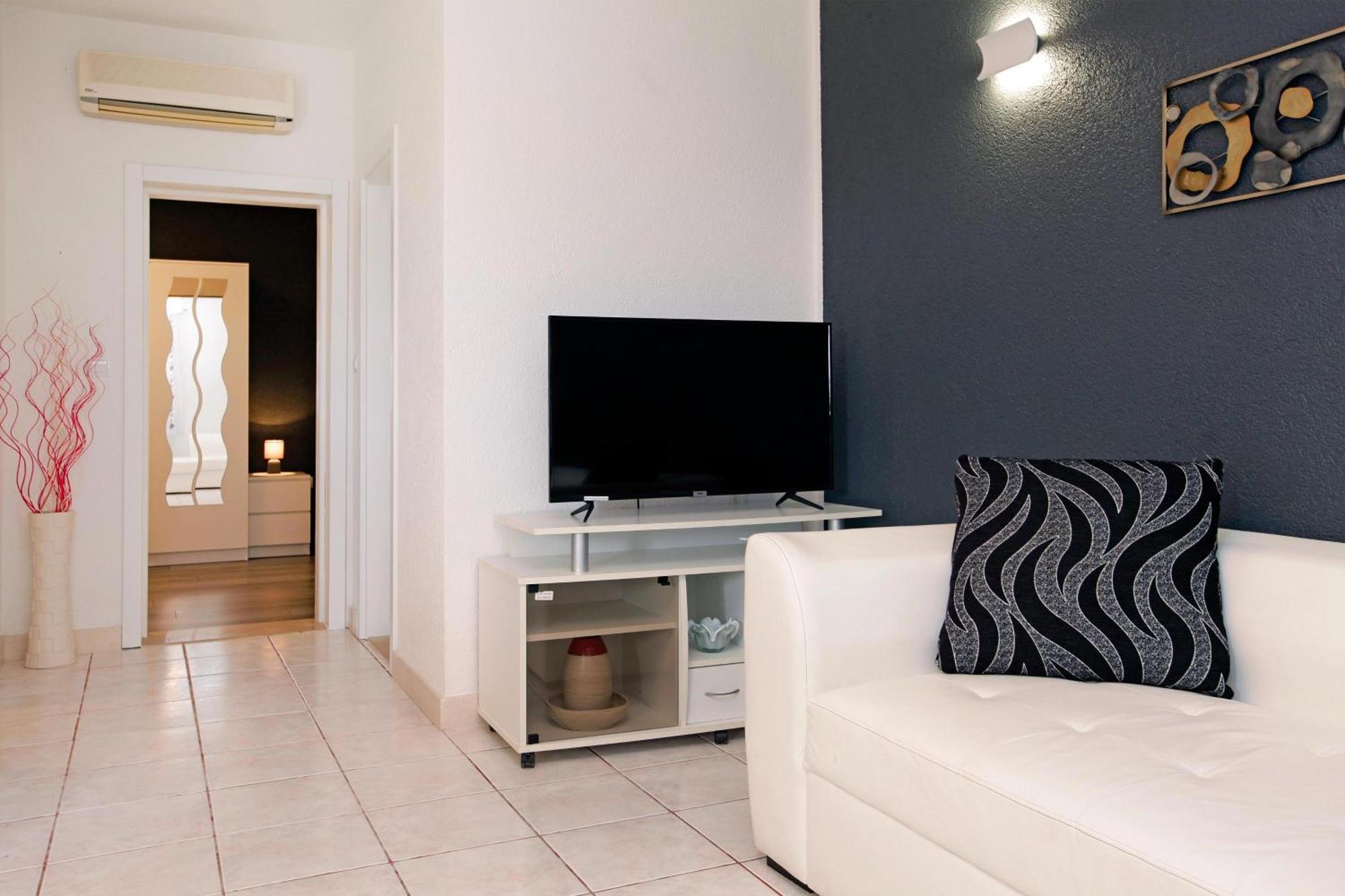 Toni Apartman Bol