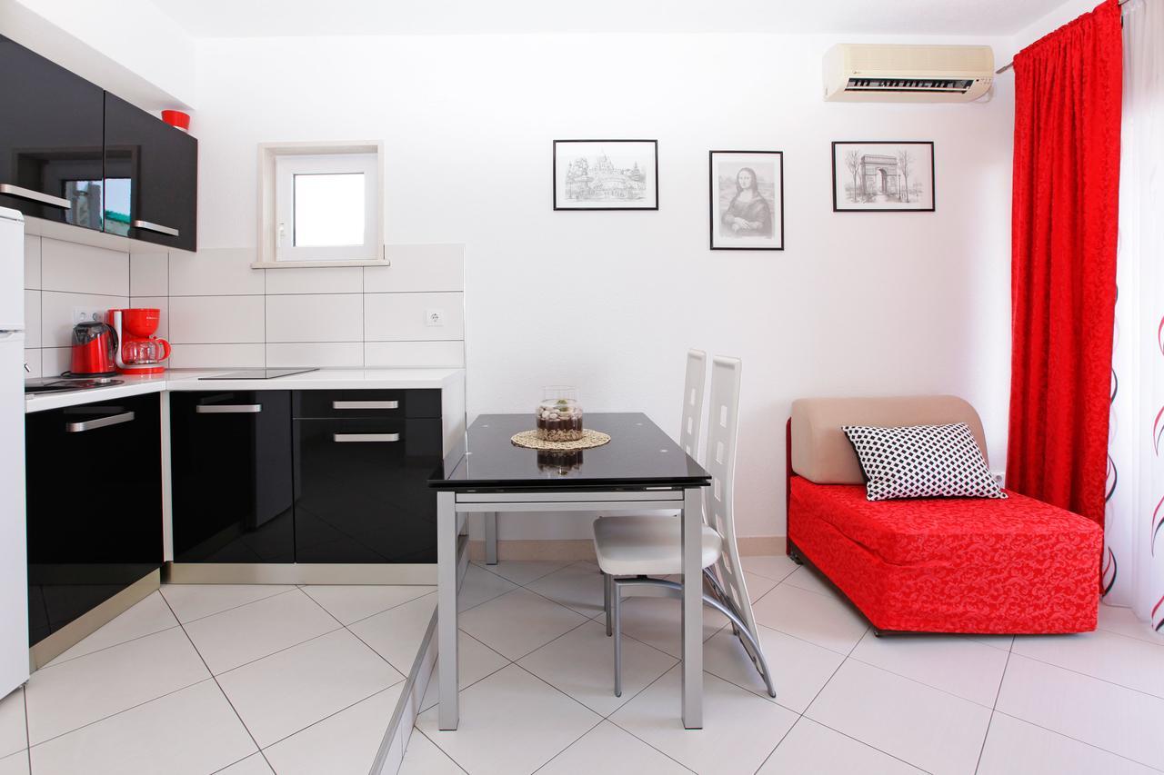Toni Apartman *