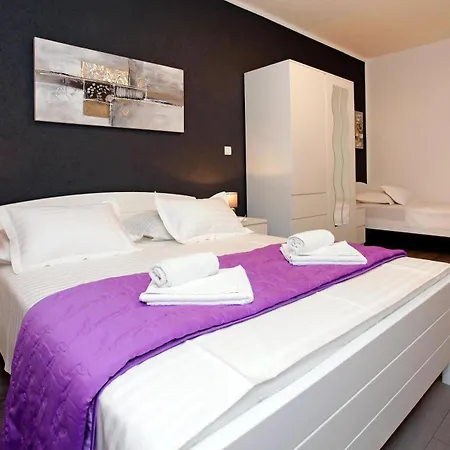 Apartments Toni Bol Room photo