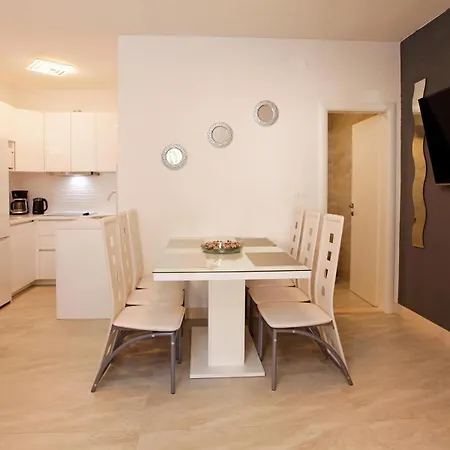 Apartments Toni Bol Room photo
