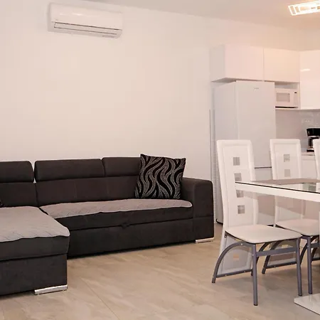 Apartments Toni Bol Room photo